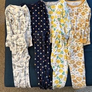 5T Girl’s Pajamas Long Sleeves / Pants (4 matching sets)